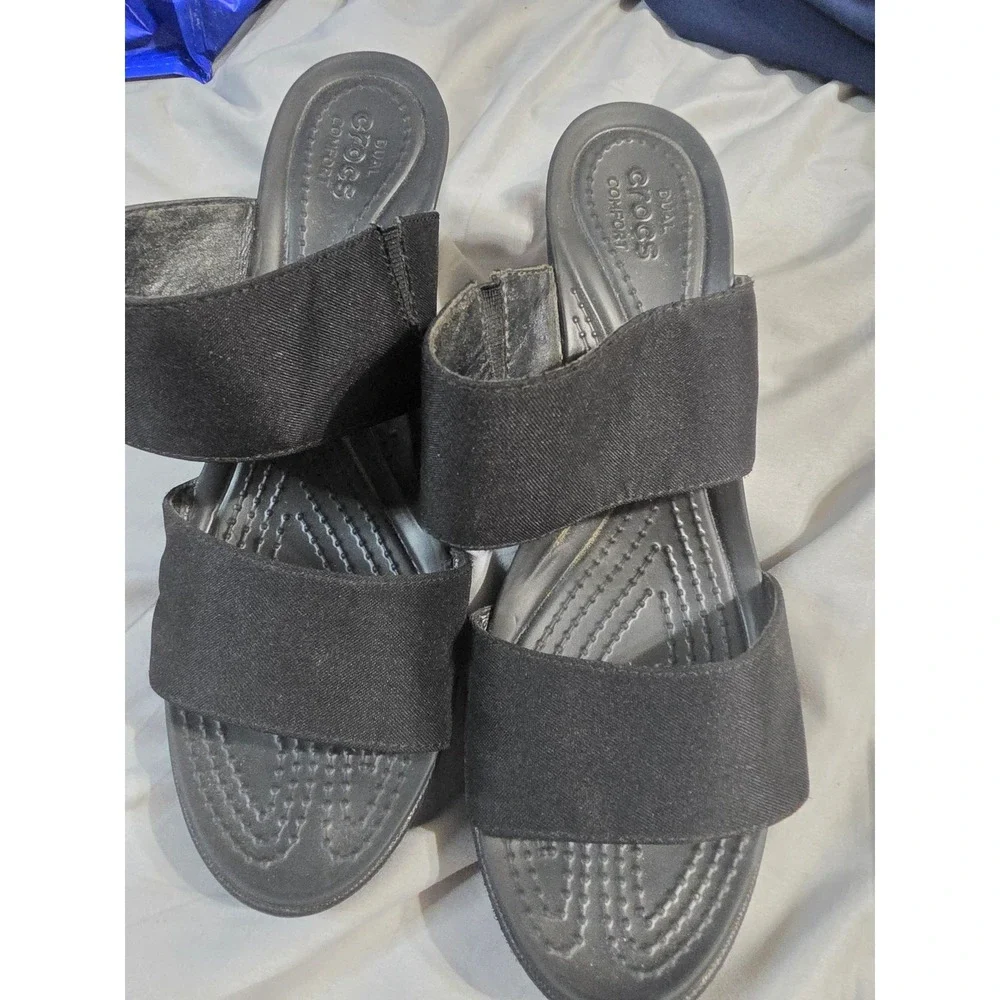Crocs Leigh II Black Wedge Sandals Womens 9 Two Strap Platform Slides 202512